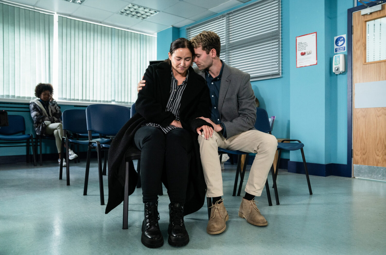 EastEnders' Lauren and Peter upset at the hospital