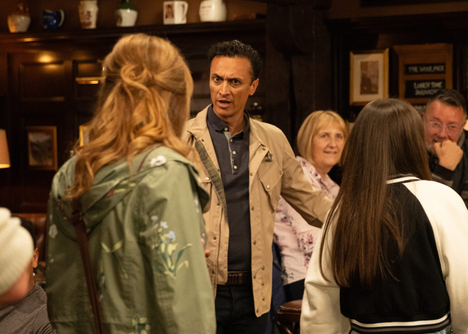 Jai argues with Laurel in the Woolpack on Emmerdale