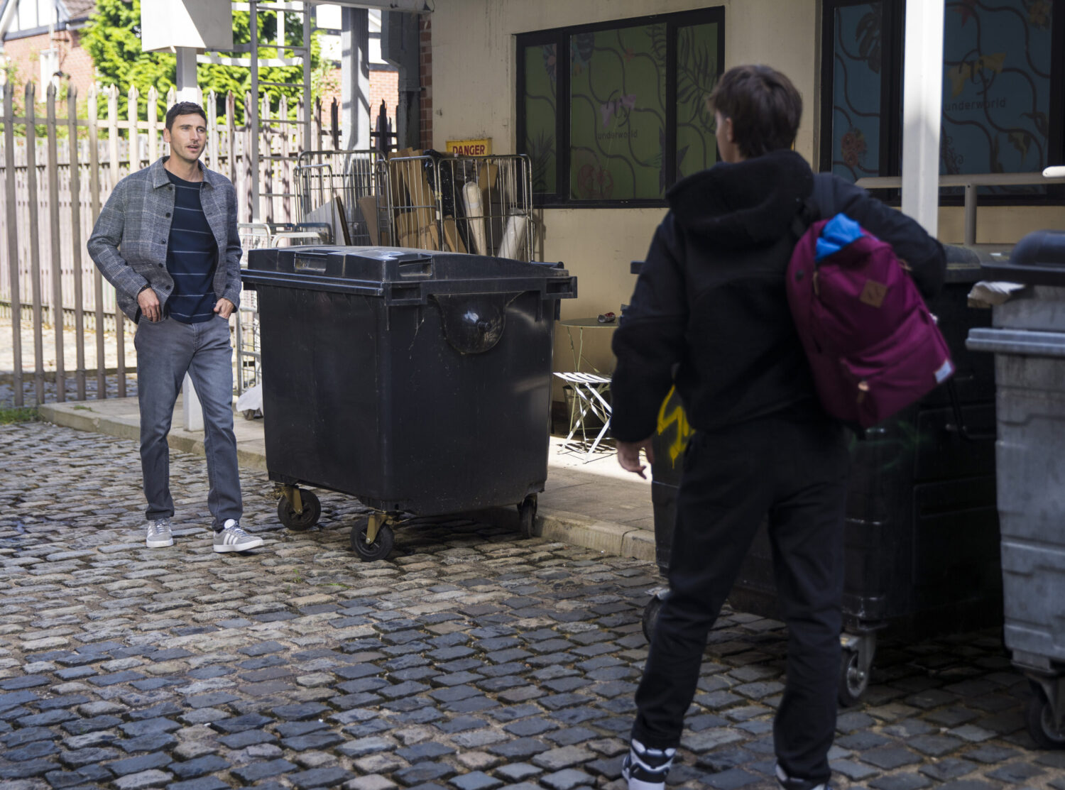 Mason tries to hide evidence in Coronation Street
