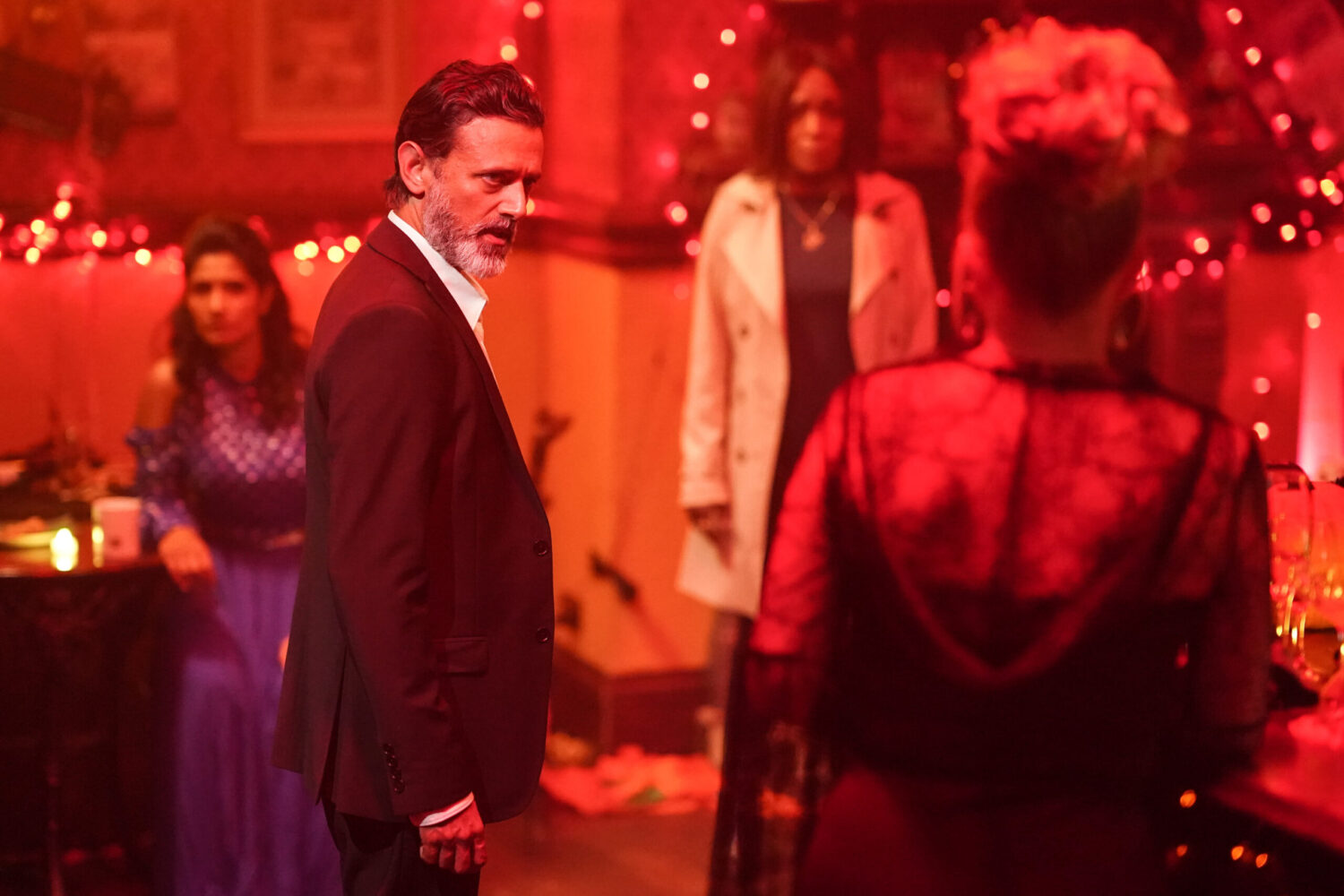 Nish talks to Linda in EastEnders