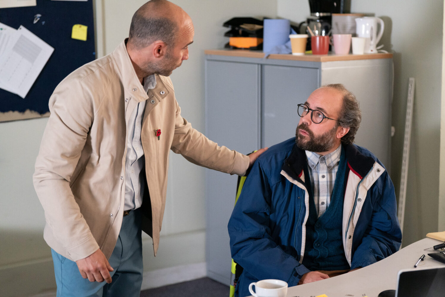 Teddy shows Reiss the footage