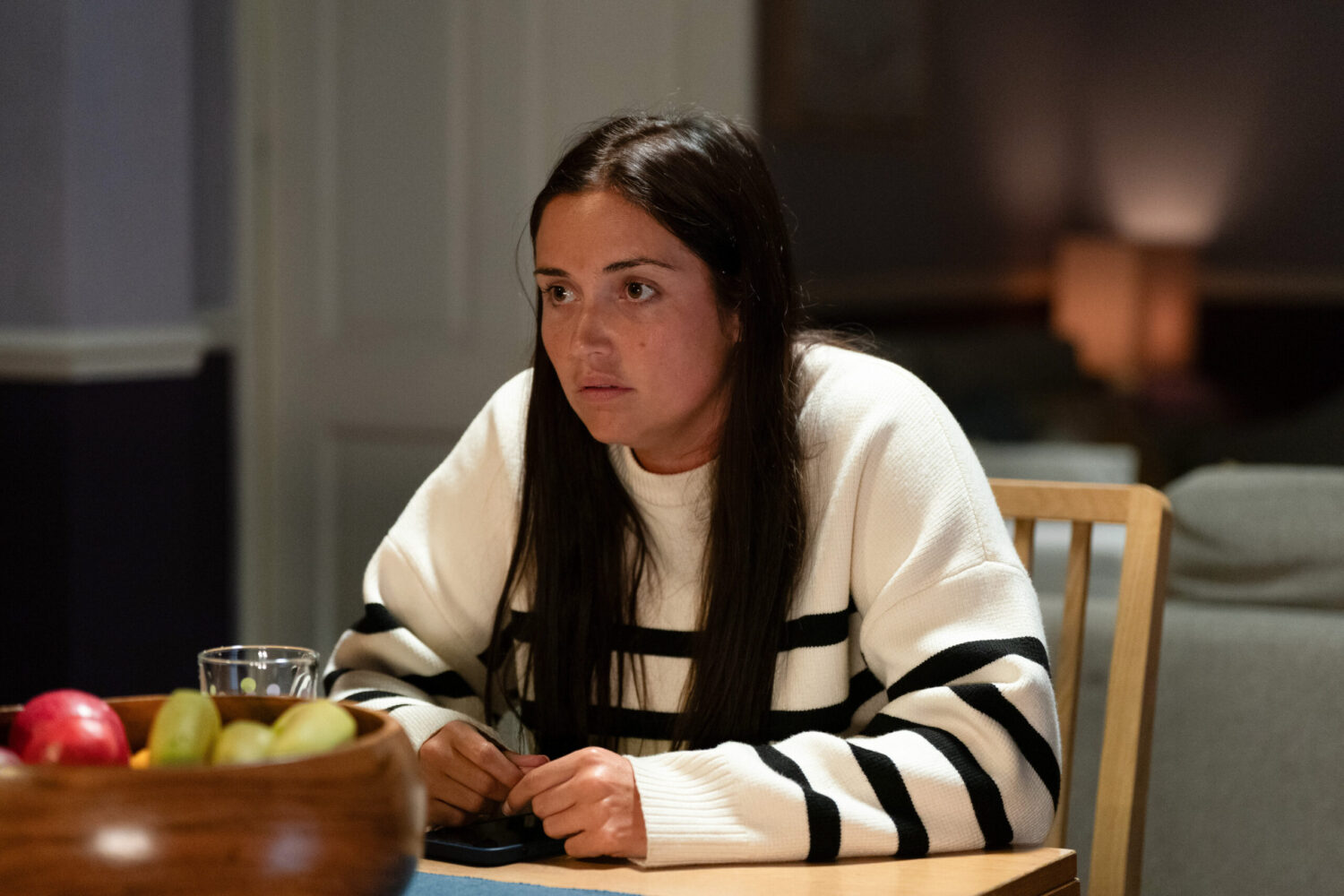 EastEnders' Lauren is serious at the table