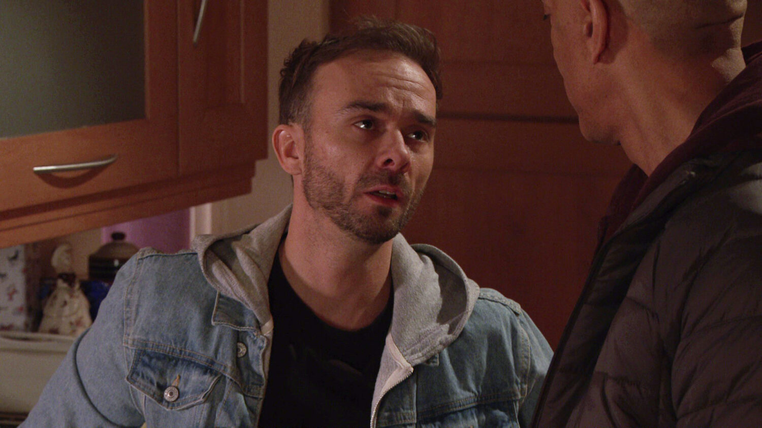 David looks shifty as he talks to Andy on Corrie