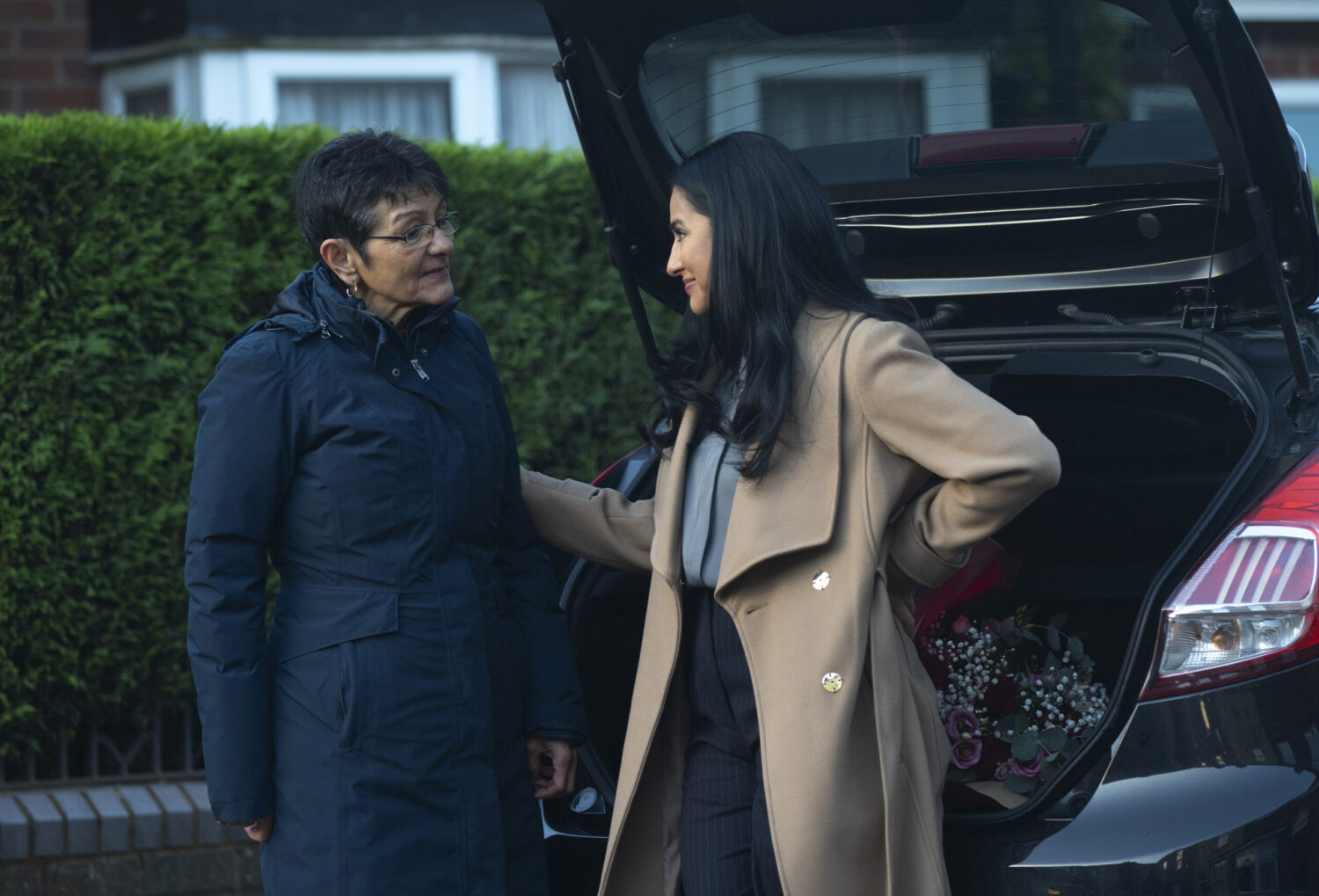 Yasmeen and Alya talking in Coronation Street